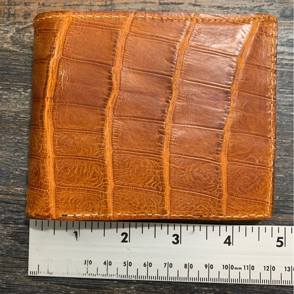 Authentic Alligator Skin Eel Lined Bifold Leather Wallet Cognac Made In USA - Picture 2 of 15